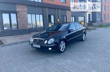 Седан Mercedes-Benz E-Class 2004 в Черновцах