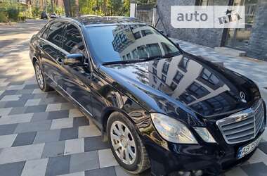 Седан Mercedes-Benz E-Class 2010 в Києві