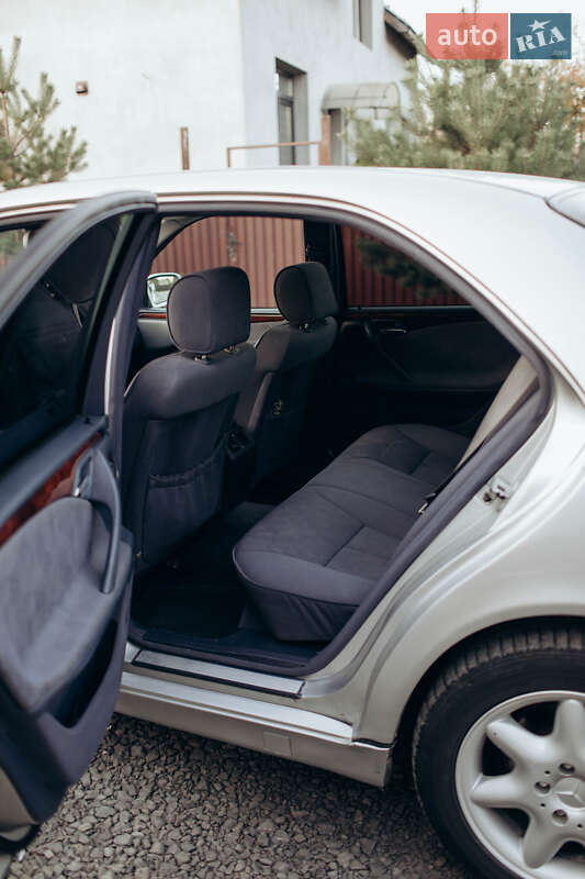 Седан Mercedes-Benz E-Class 2001 в Ковелі