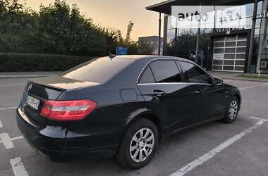 Седан Mercedes-Benz E-Class 2011 в Луцке