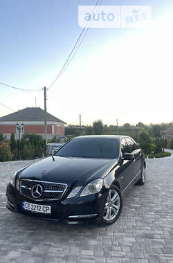 Седан Mercedes-Benz E-Class 2011 в Чернівцях