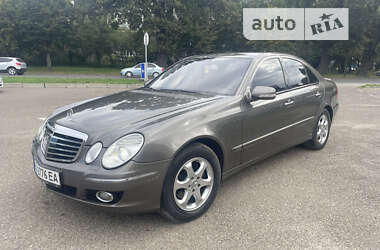 Седан Mercedes-Benz E-Class 2007 в Чернівцях