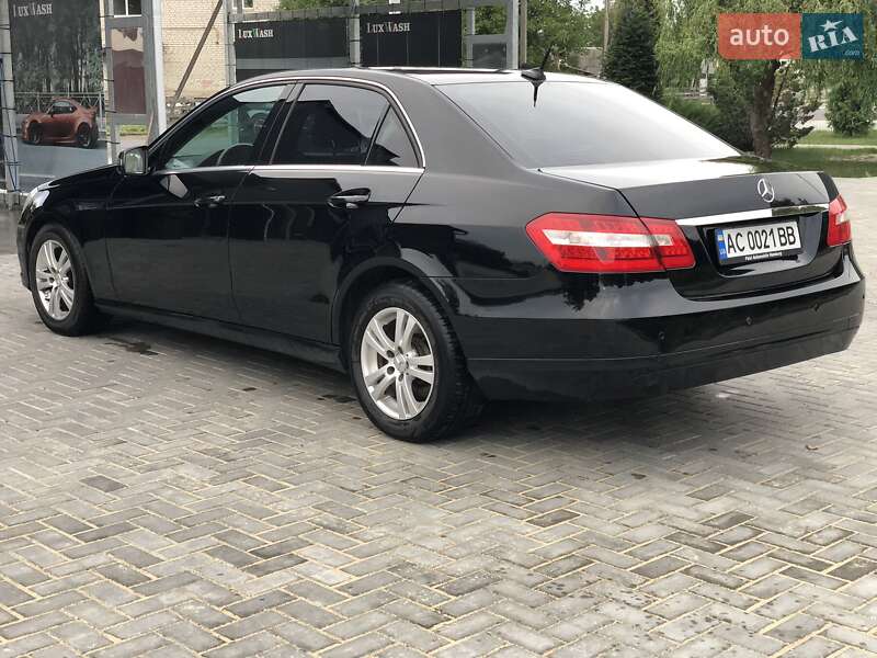 Седан Mercedes-Benz E-Class 2012 в Старій Вижівці