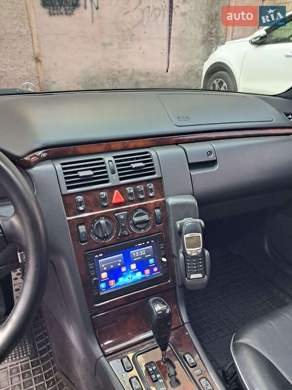 Седан Mercedes-Benz E-Class 2000 в Кривом Роге
