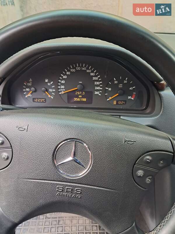 Седан Mercedes-Benz E-Class 2000 в Кривом Роге