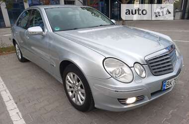 Седан Mercedes-Benz E-Class 2006 в Рівному