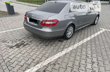 Седан Mercedes-Benz E-Class 2012 в Калуші