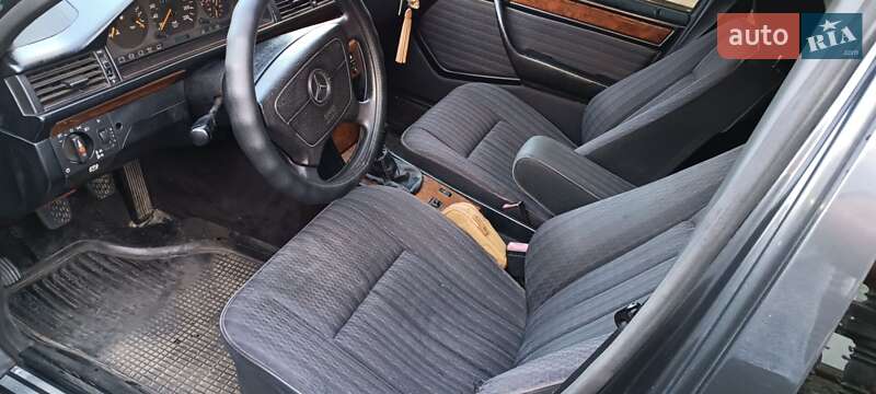 Седан Mercedes-Benz E-Class 1991 в Житомире