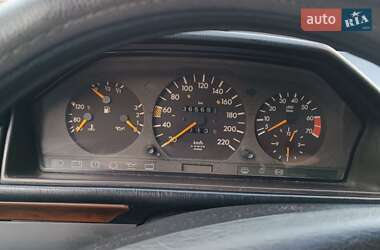 Седан Mercedes-Benz E-Class 1991 в 