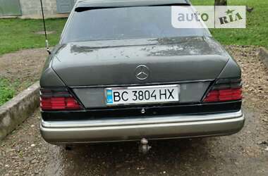 Седан Mercedes-Benz E-Class 1990 в Львове