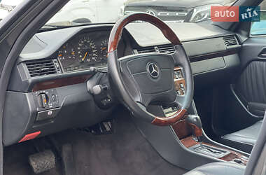 Седан Mercedes-Benz E-Class 1994 в 