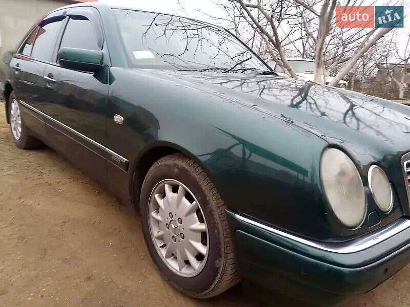 Mercedes-Benz E-Class 1999