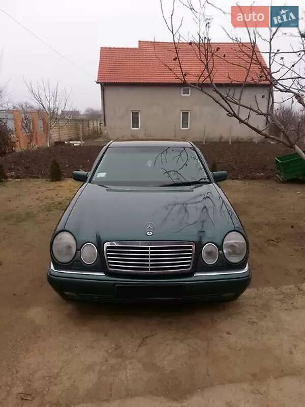 Седан Mercedes-Benz E-Class 1999 в Одессе