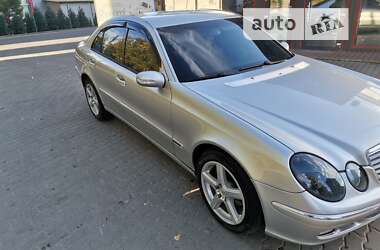 Седан Mercedes-Benz E-Class 2002 в 