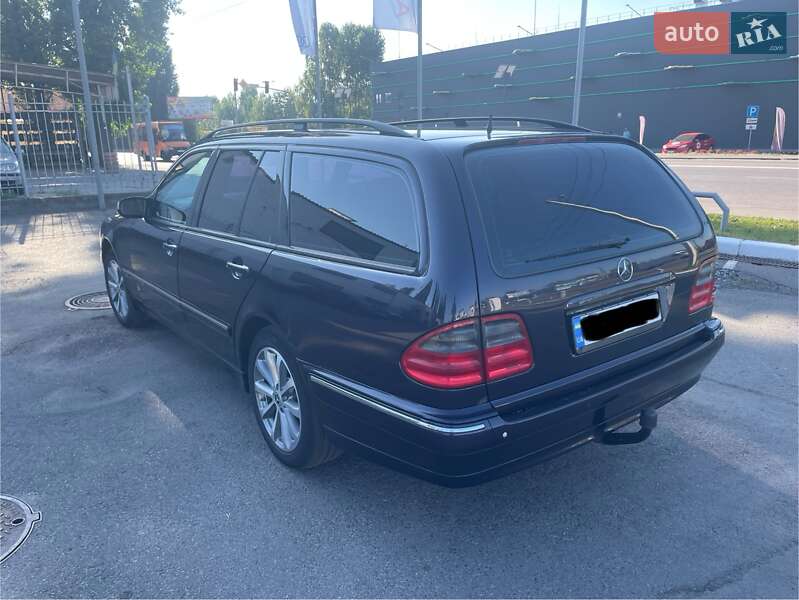 Универсал Mercedes-Benz E-Class 2002 в Киеве