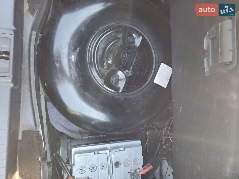 Седан Mercedes-Benz E-Class 2007 в Киеве фото 10 Седан Mercedes-Benz E-Class 2007 в Киеве