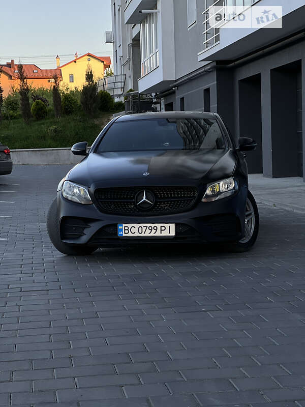 Седан Mercedes-Benz E-Class 2018 в Ровно
