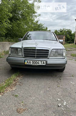 Седан Mercedes-Benz E-Class 1994 в Киеве