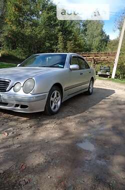 Седан Mercedes-Benz E-Class 1997 в Чернівцях