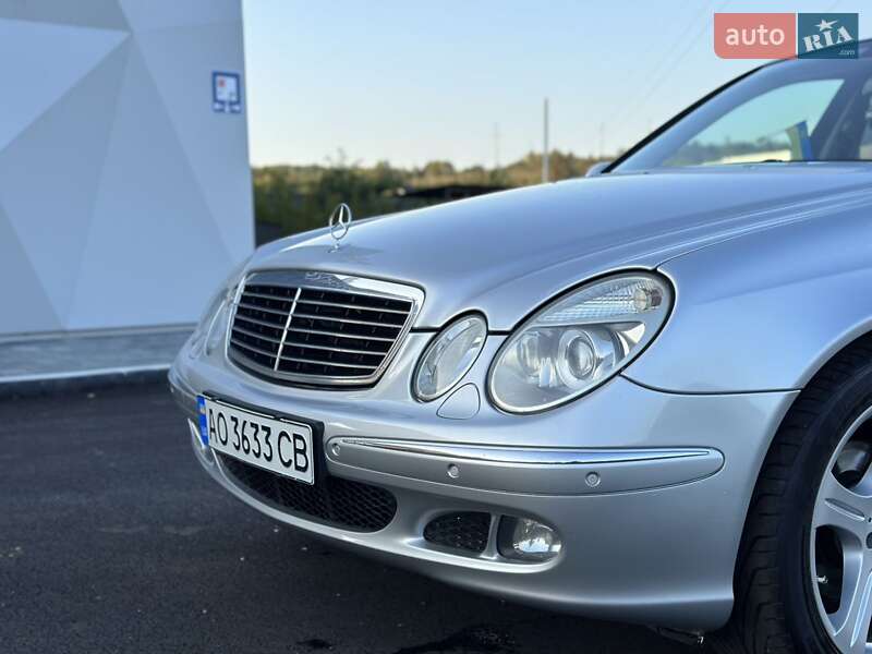 Седан Mercedes-Benz E-Class 2004 в Виноградове