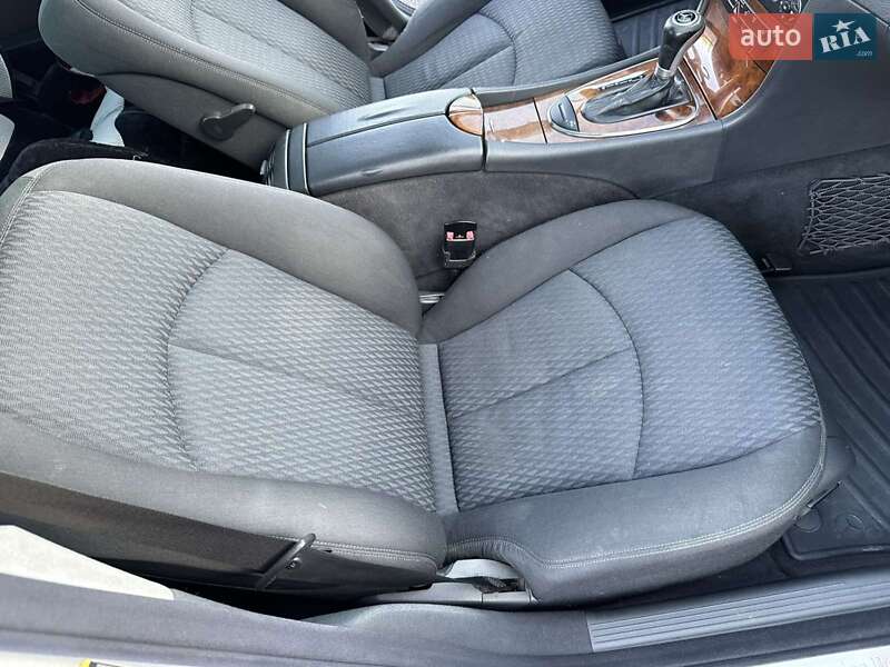 Седан Mercedes-Benz E-Class 2004 в Виноградове
