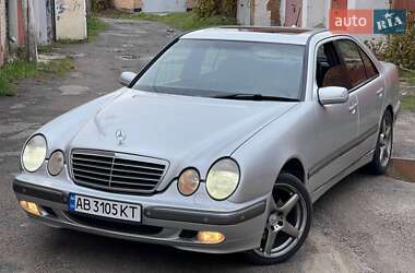 Седан Mercedes-Benz E-Class 2002 в Вінниці