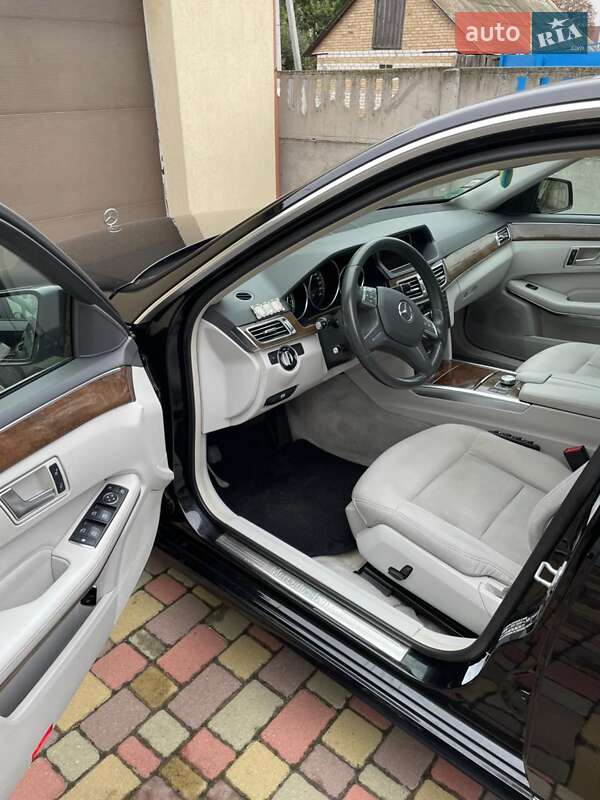Седан Mercedes-Benz E-Class 2013 в Києві