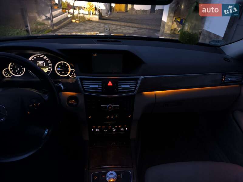 Універсал Mercedes-Benz E-Class 2012 в Сваляві
