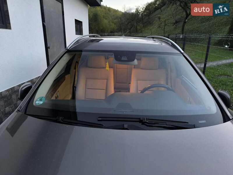 Універсал Mercedes-Benz E-Class 2012 в Сваляві