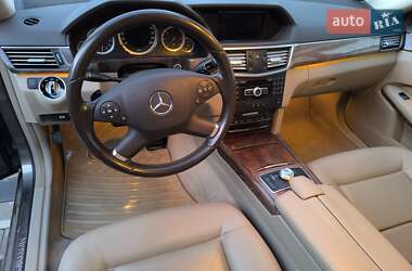 Универсал Mercedes-Benz E-Class 2012 в 