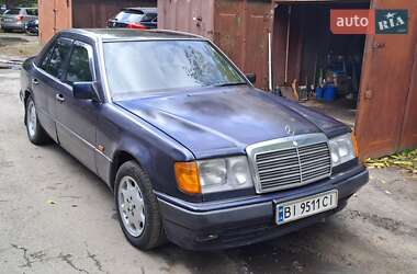 Седан Mercedes-Benz E-Class 1993 в Кременчуге