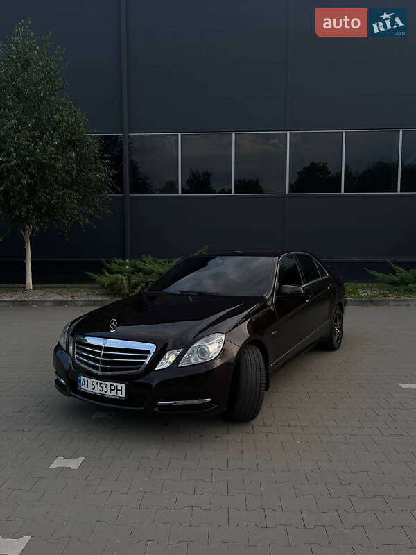 Седан Mercedes-Benz E-Class 2010 в 
