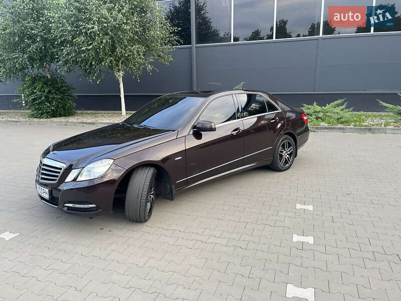 Седан Mercedes-Benz E-Class 2010 в Білій Церкві фото 19 Седан Mercedes-Benz E-Class 2010 в Білій Церкві