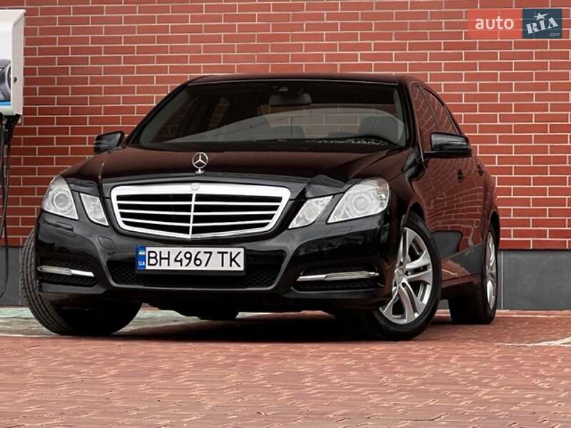 Седан Mercedes-Benz E-Class 2012 в Одессе