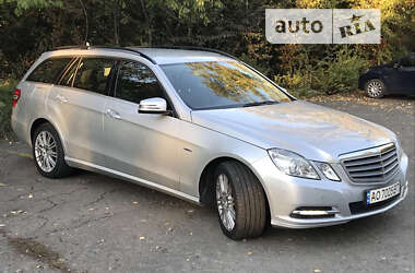 Универсал Mercedes-Benz E-Class 2012 в Ужгороде