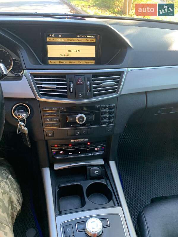 Седан Mercedes-Benz E-Class 2009 в Староконстантинове
