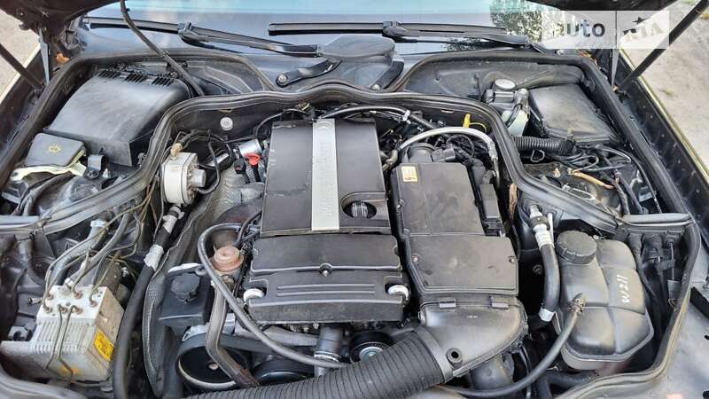 Седан Mercedes-Benz E-Class 2004 в Гайвороне