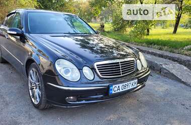 Седан Mercedes-Benz E-Class 2004 в Гайвороні