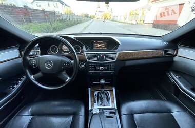 Седан Mercedes-Benz E-Class 2010 в Рівному