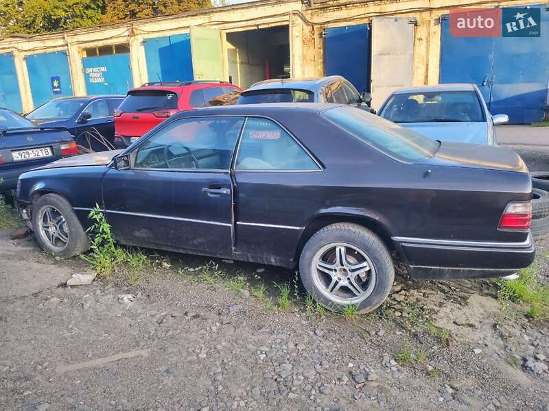Купе Mercedes-Benz E-Class 1995 в Львове