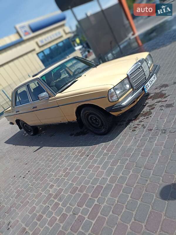Седан Mercedes-Benz E-Class 1978 в Хмельницькому