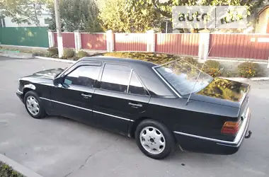 Mercedes-Benz E-Class 1990