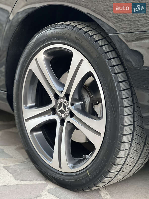 Седан Mercedes-Benz E-Class 2016 в Мукачево