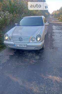 Седан Mercedes-Benz E-Class 1999 в 