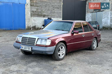 Седан Mercedes-Benz E-Class 1992 в Ровно