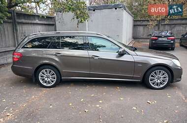 Универсал Mercedes-Benz E-Class 2011 в 