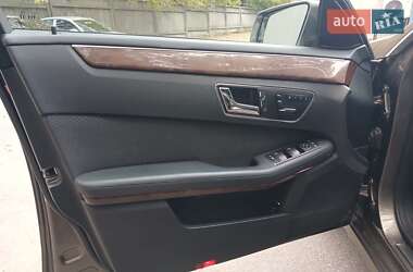 Универсал Mercedes-Benz E-Class 2011 в 