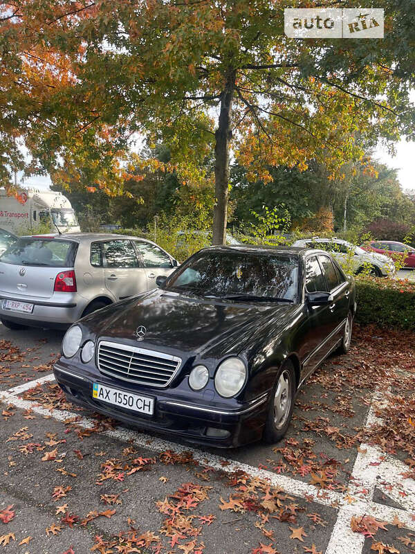 Седан Mercedes-Benz E-Class 2000 в Львове