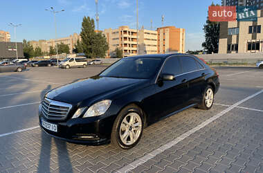 Седан Mercedes-Benz E-Class 2013 в Киеве