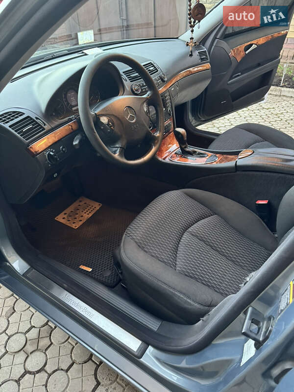 Седан Mercedes-Benz E-Class 2004 в Чугуеве фото 19 Седан Mercedes-Benz E-Class 2004 в Чугуеве